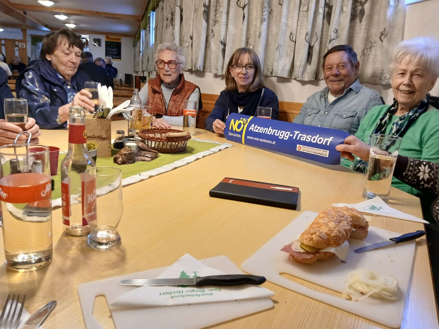 Senioren_Heurigen.jpg